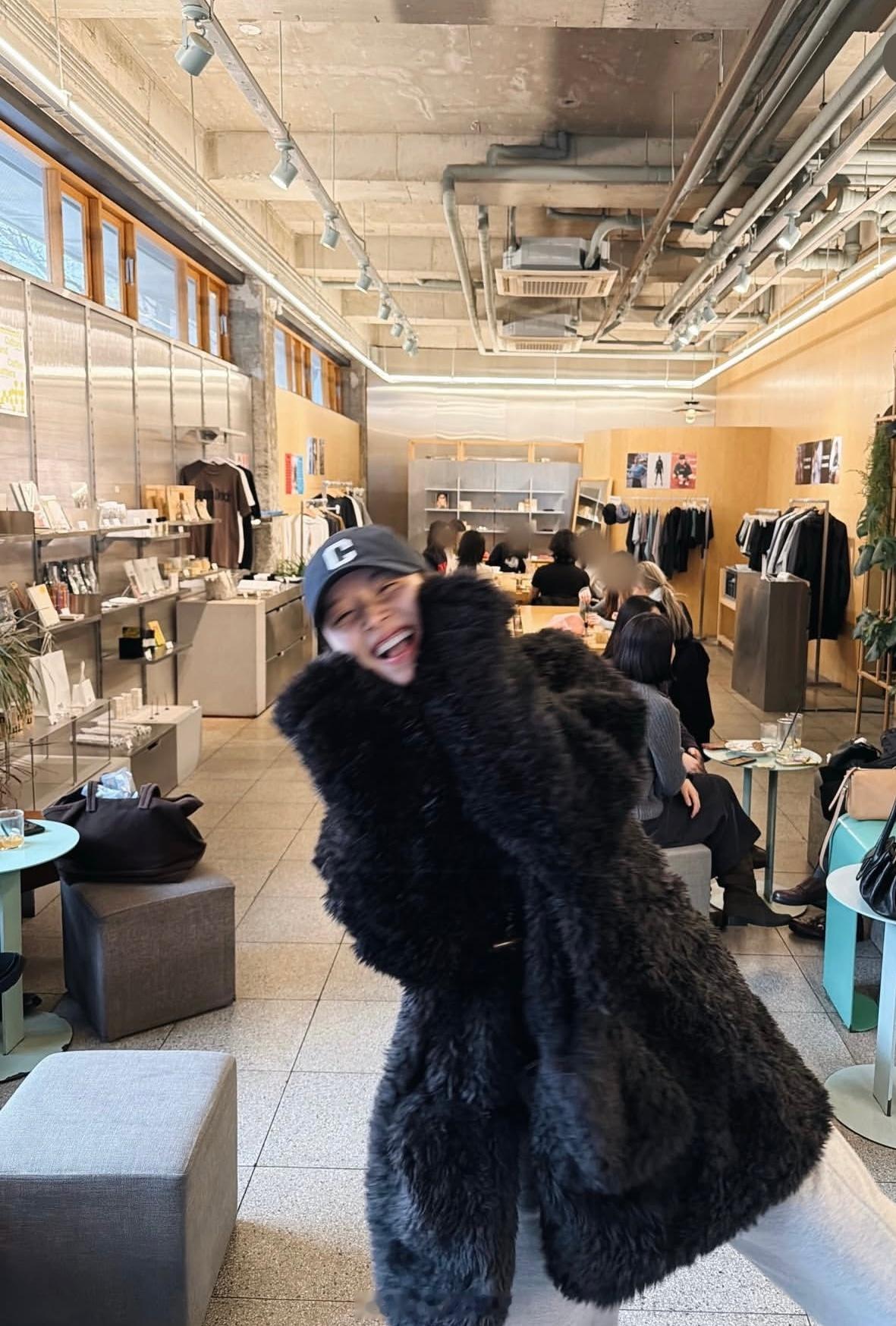 穿搭分享连续更新第2710天韩国时尚女生日常搭配周末来啦韩系穿搭超能新星汇新星