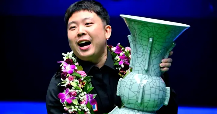 斯诺克张安达6-5险胜周跃龙，逆袭晋级决赛斩获5大利好！