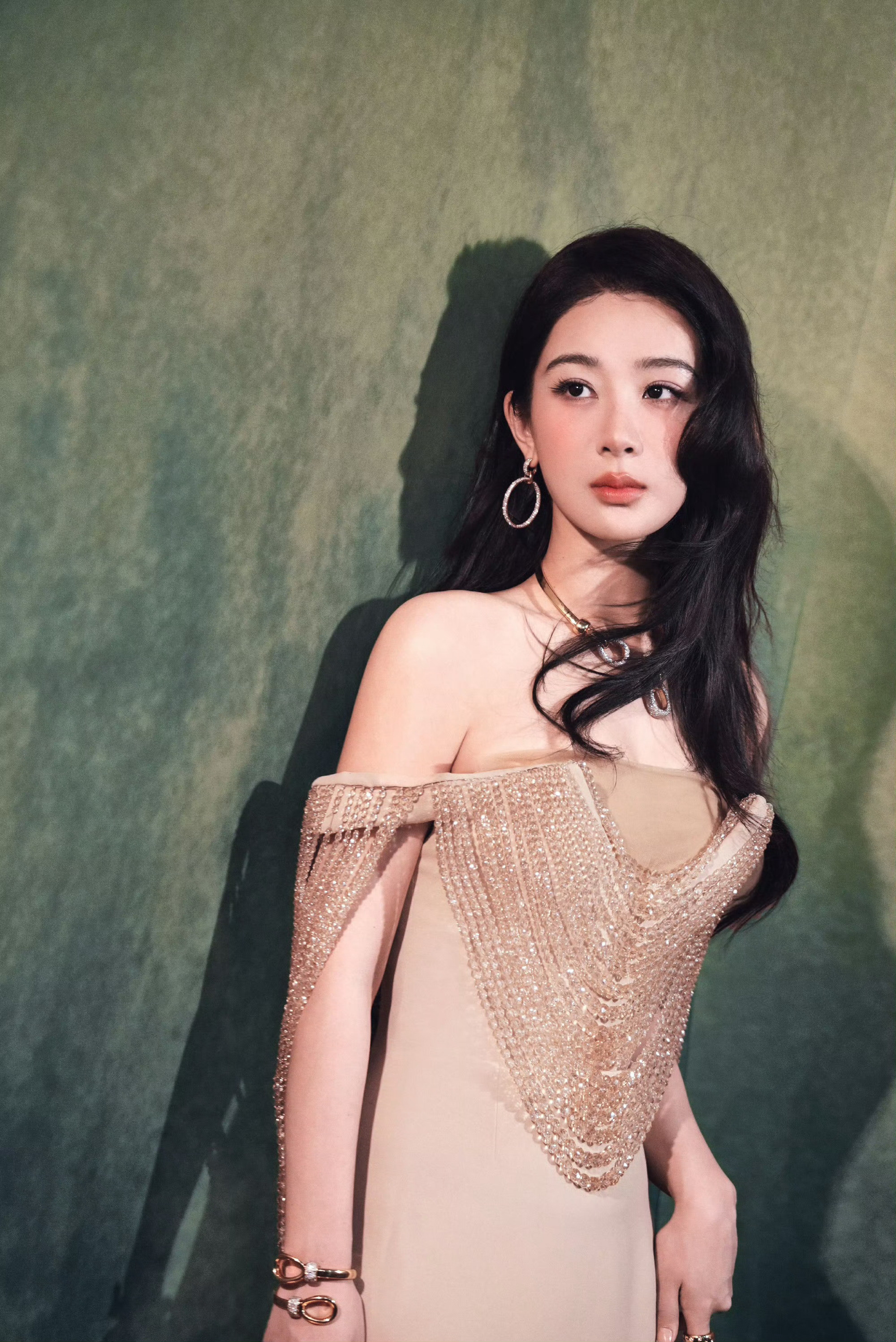 杨紫💖杨紫董竹君💖杨紫玉兰花开君再来再来一万次，我也愿意伸手去捧水中碎