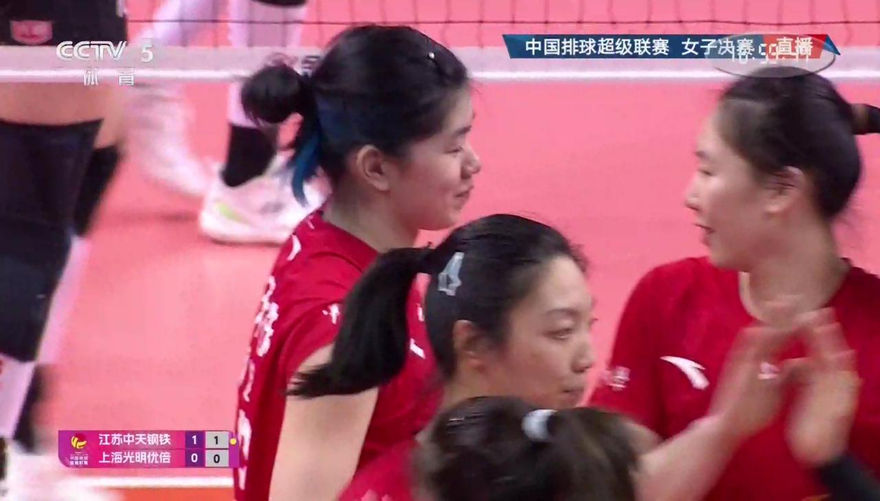 【女排超级联赛】冠亚军决赛（1）:江苏——上海实时战况:3
