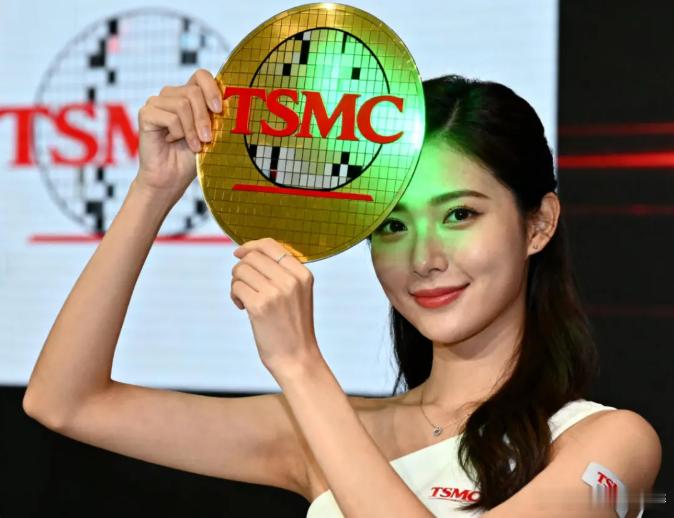 不黑不吹，华为韬(τ)定律，暂时颠覆不了台积电、ASMLEUV光刻机这几天，华