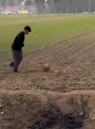 众所周知，高手在民间，有卧龙的地方必有凤雏，要不说你俩能玩到一块，会点街舞