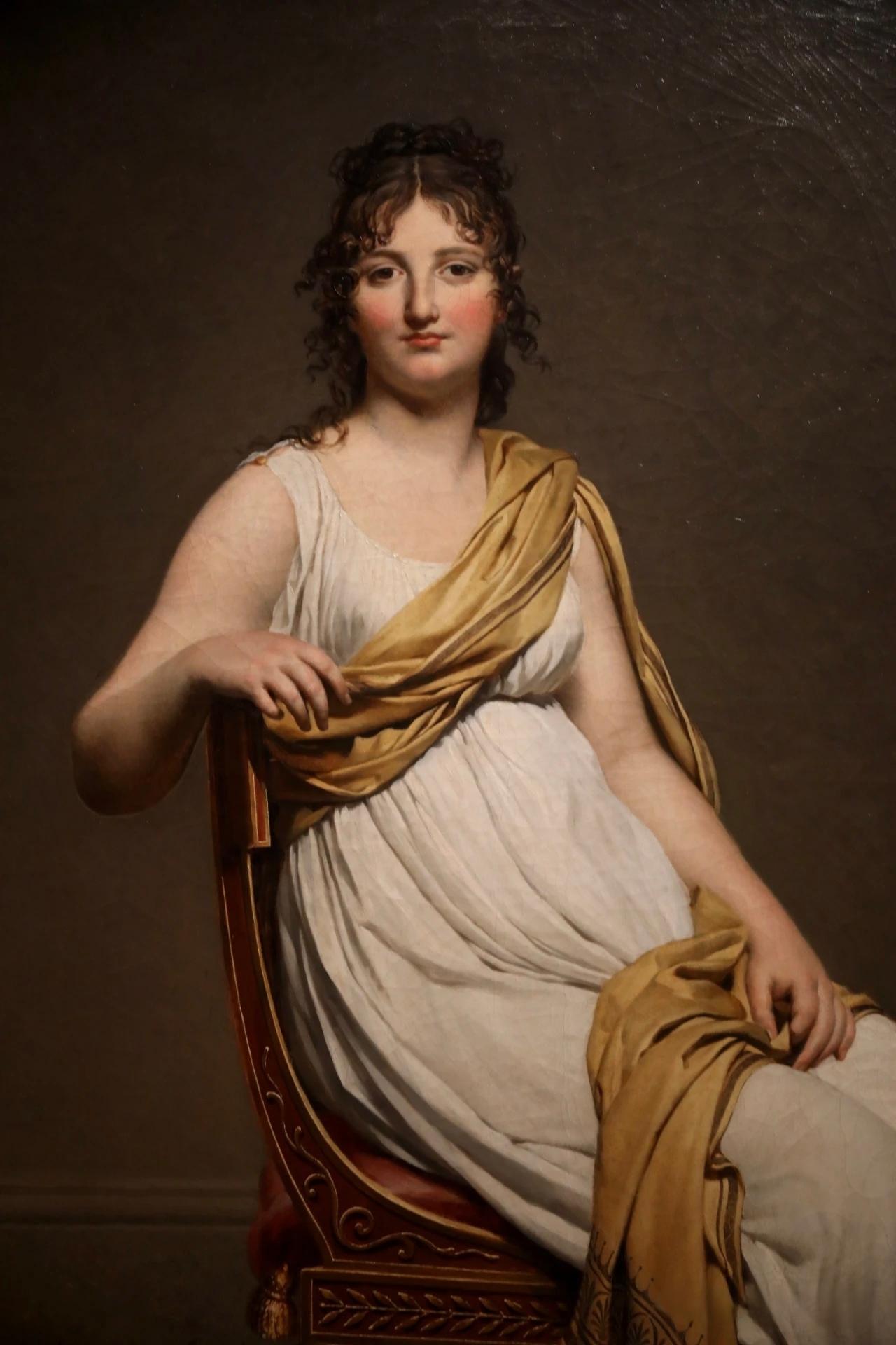 古典女神的优雅端庄，于古罗马风韵中展现得酣畅淋漓。恰似约翰·威廉·戈德沃德笔下的