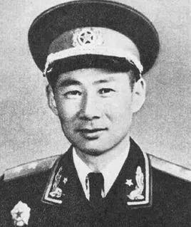 1938年，八路军杨秀山正在急行军，突然发现前面有3个落单士兵，就上前打招呼，谁