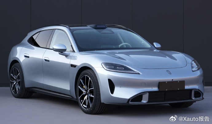 尚界Z7轿跑猎装双车同步公示工信部第405批新车公示中，尚界Z7/Z7T轿跑猎装