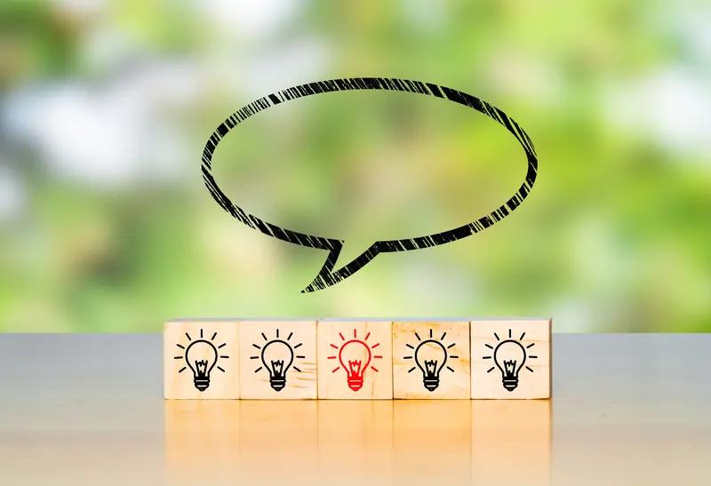 和父母的对话总能闹出不少笑话。有个儿子被妈妈问上学为了谁，他说为妈妈，理由是爸爸