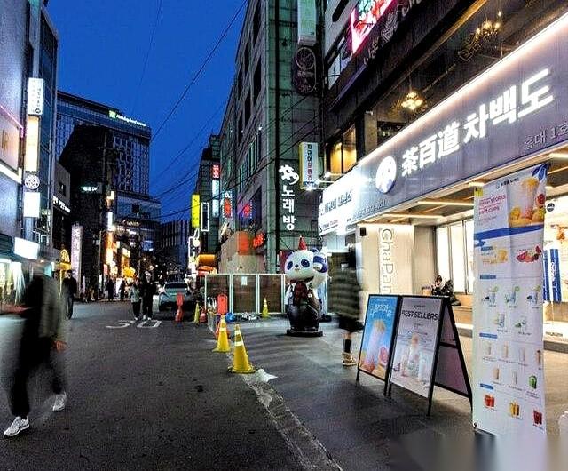 韩国媒体一篇报道，看得人有点恍惚。他们用了个词，叫“渗透”。说中国的糖葫芦、奶