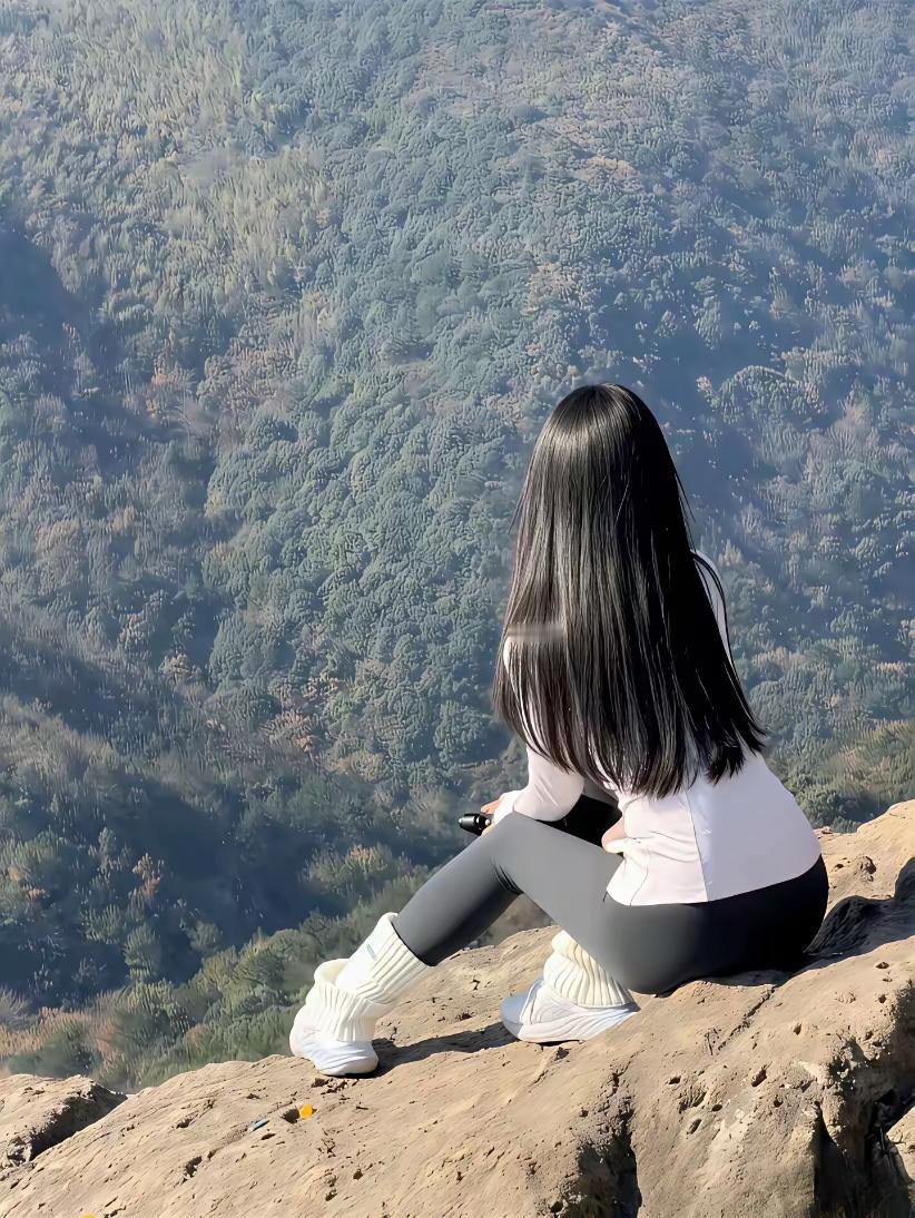 爱笑的女人魅力十足，你觉得呢