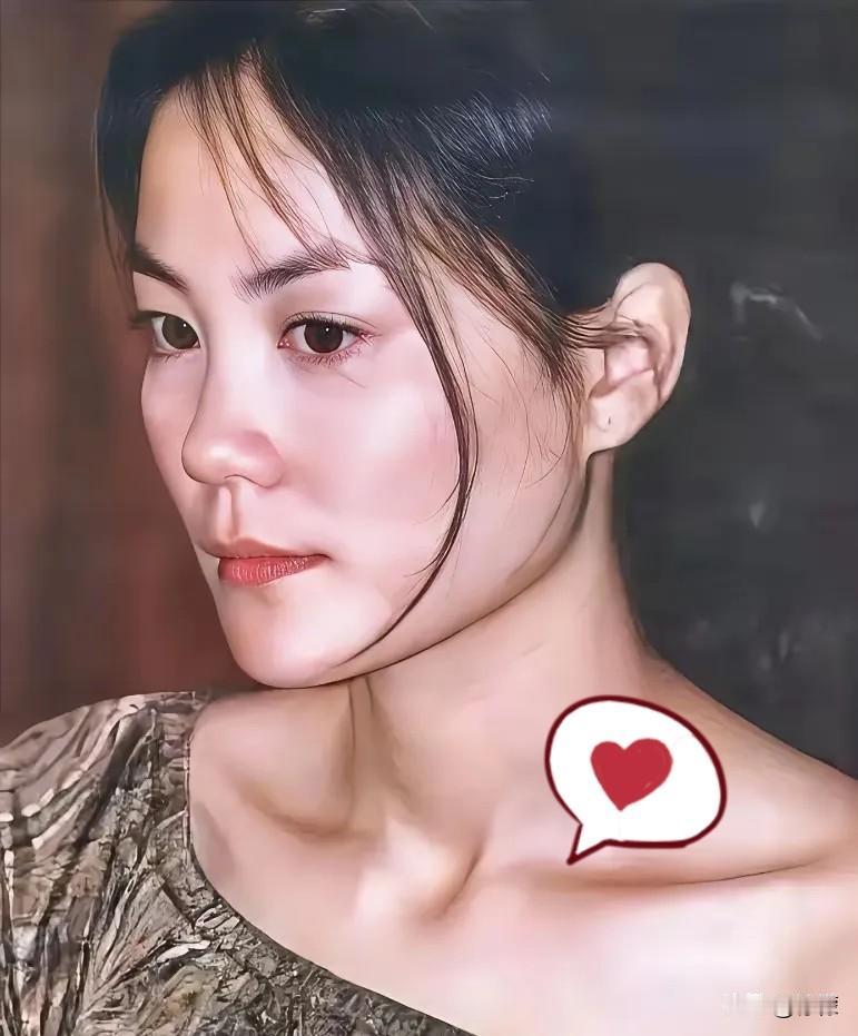 姜还是老的辣！一句话看透王菲不去谢贤葬礼真相，人情分寸太通透谢贤离世的消息