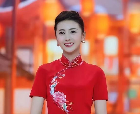 央视5位年轻的主持人，看看都有谁？龙洋、马凡舒、王嘉宁、张舒越、郭若天，她们