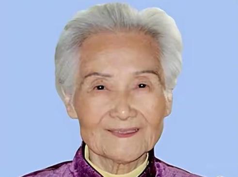 她曾任刘少奇的秘书，嫁给了刘少奇，离婚后终身未婚，享年101岁，2013年2月1