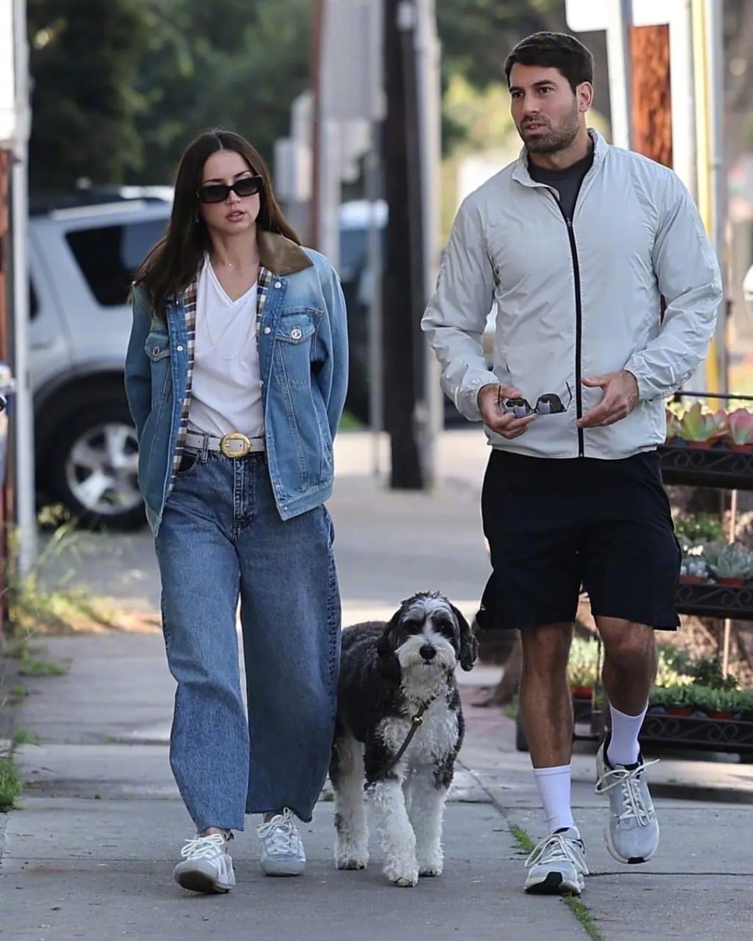 ，没有空窗期的安娜·德·阿玛斯AnadeArmas。在与汤姆·克鲁斯传出分手