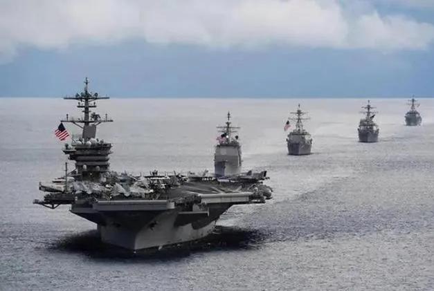 美军封锁海峡，伊朗智取，突破封锁线过海峡4月15日，波斯湾再起波澜。随着美国