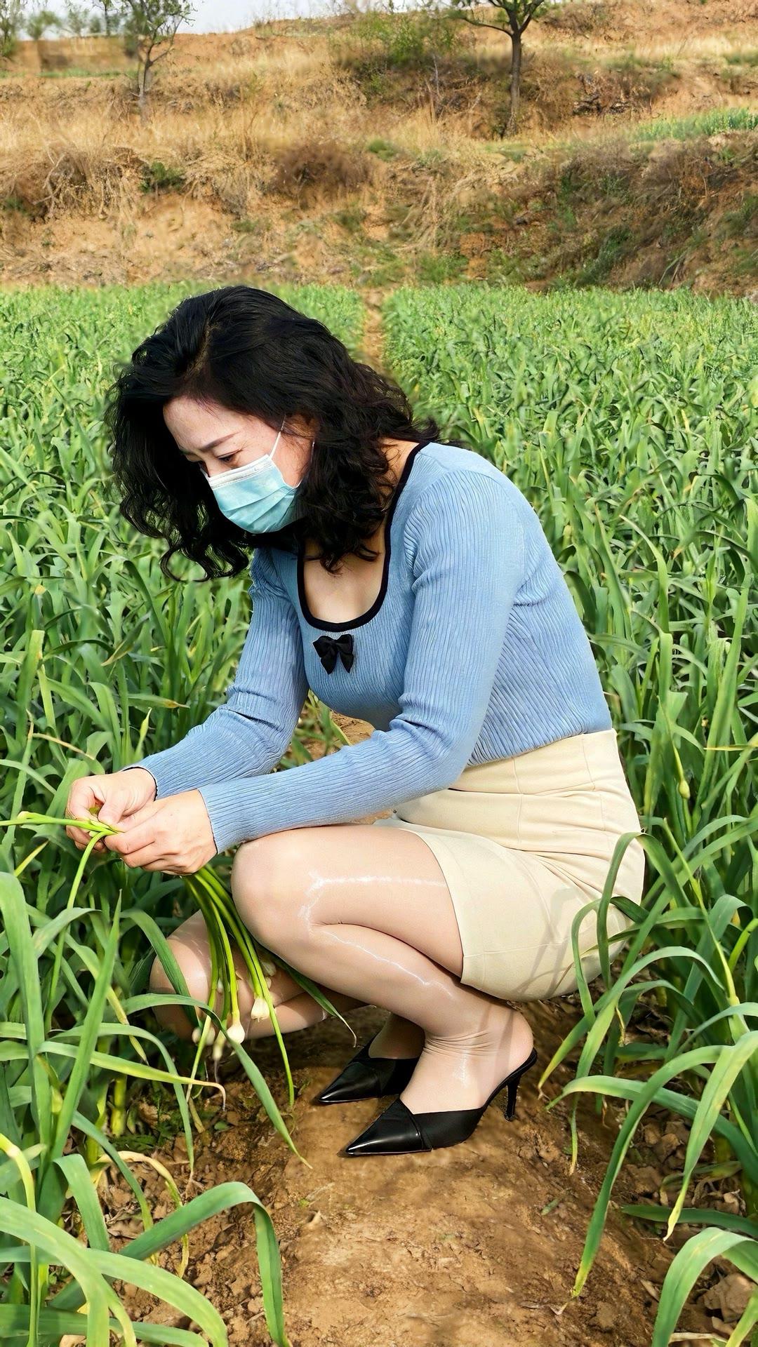 爱穿高跟鞋的阿姨。