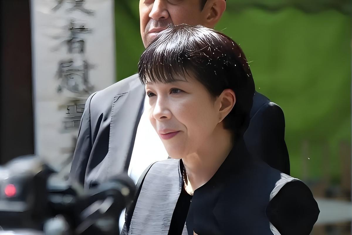 日本政界最近真的有点“飘”。就在这几天，日本高官高市早苗居然直接冲着俄罗斯喊起话