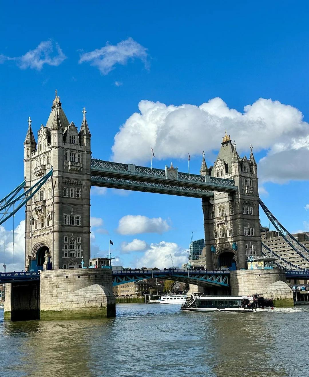 【英国高端化学工业迅速衰退】8月5日，英国《金融时报》援引伦敦帝国理工学院的