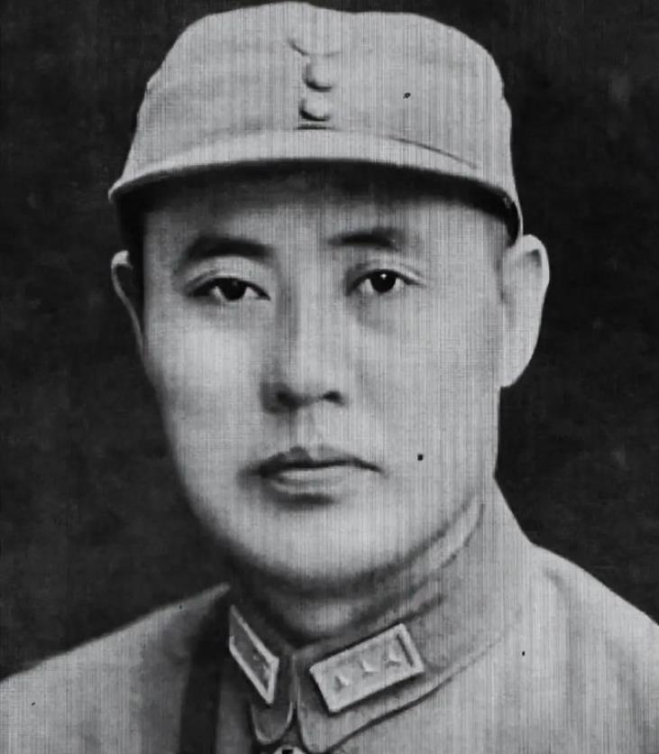 1946年，解放军五千人被三万敌军包围，旅长下令烧毁重要文件，准备拼命，谁知一个