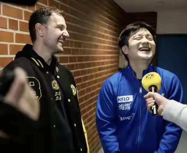 1-3爆冷！樊振东遭302位小将羞辱，却逆袭打服德国媒体在这场备受瞩目的赛事中，