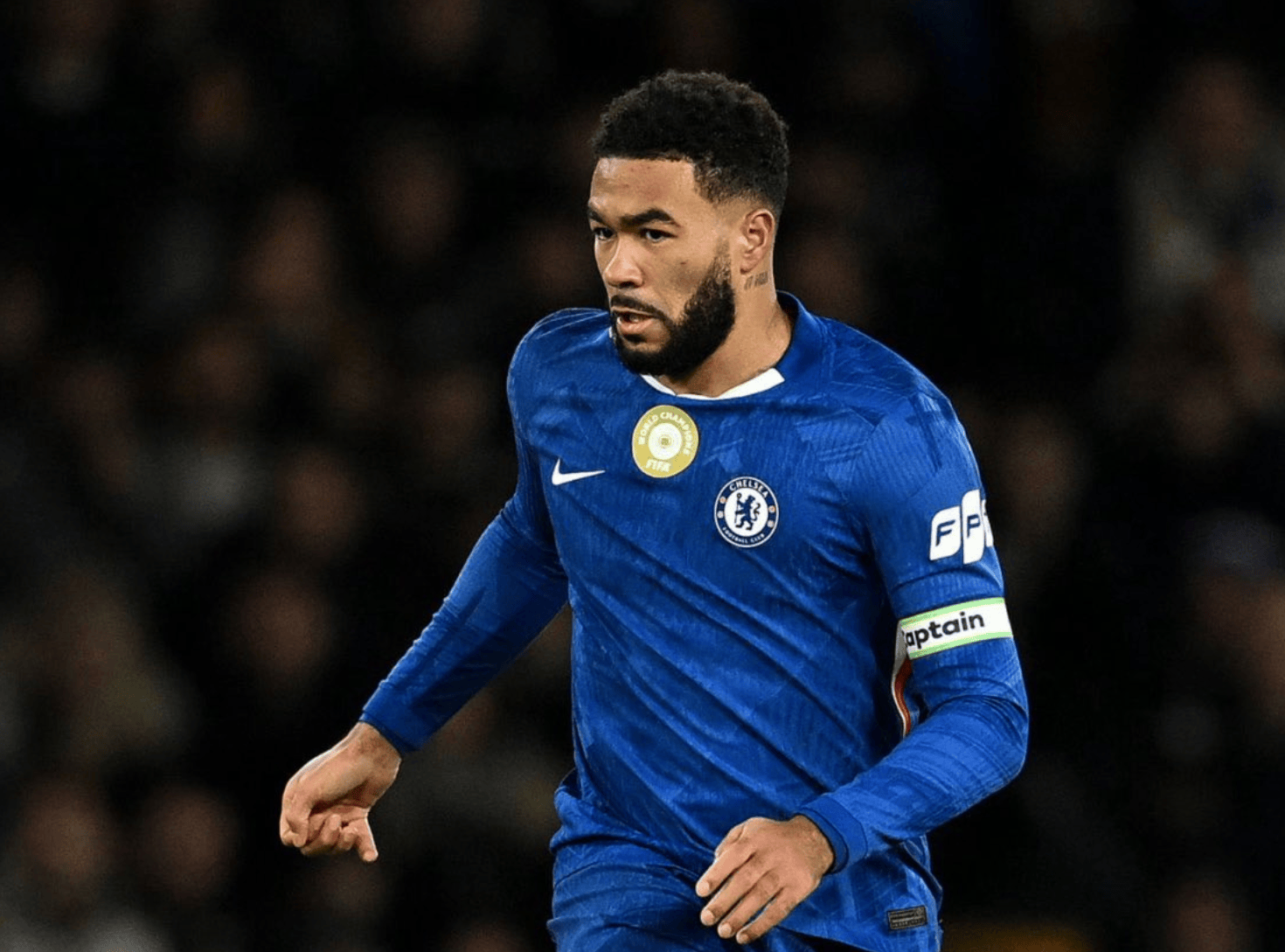 詹姆斯: 无论是11人还是10人, 切尔西始终掌握着比赛的节奏