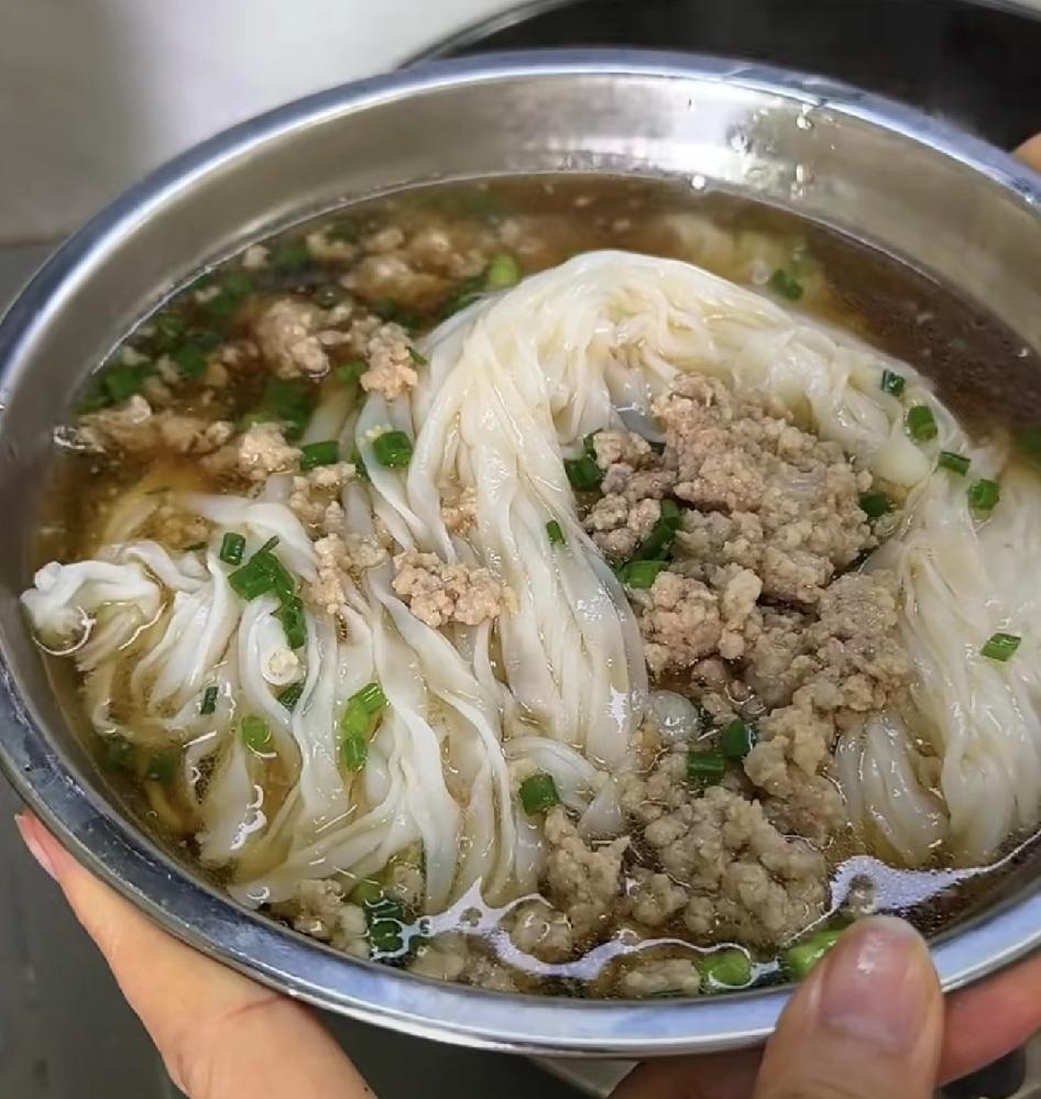 这种粉，连广西本地都在慢慢消失。桂林南宁的朋友只要说没有，底下评论就说“大把