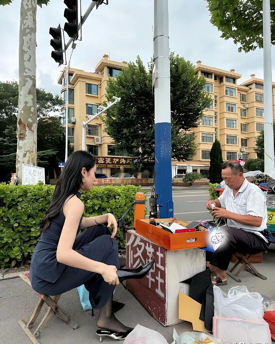 俗话说，三个皮匠，顶个诸葛亮所以，懂事的都会先敬上一个