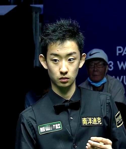 斯诺克世锦赛，你以为老将防守就能磨死年轻人？吴宜泽用行动告诉你，想多了。上半