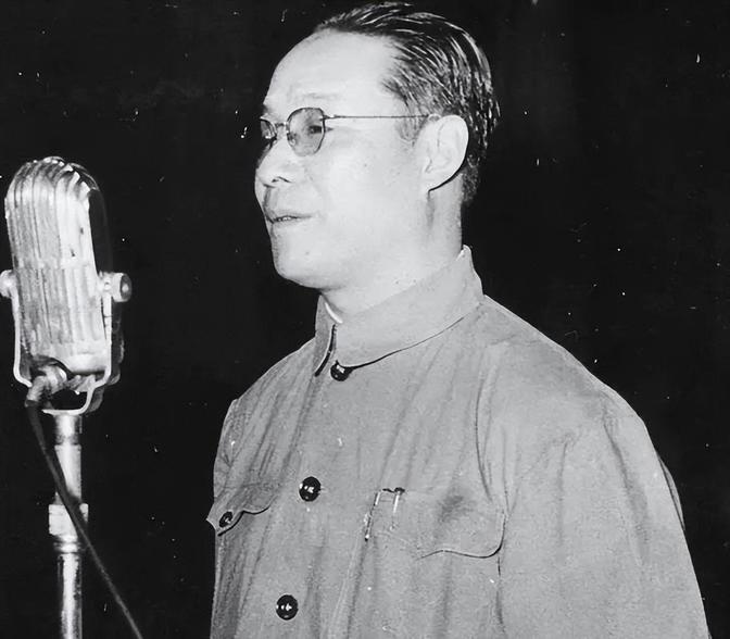1955年，潘汉年在北京饭店被秘密逮捕，陈毅怒斥：糊涂，不可原谅！1955