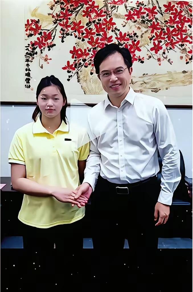 全红婵又上热搜了！这次不是因为跳水，而是因为一张照片：一张让好多人都忍不住点赞