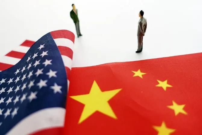 反转了！我们重新缩小了和美国GDP的差距，2020年中国GDP占美超70%达高峰