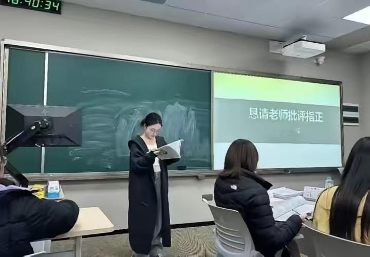 孙馨钰同学，她是中南大学湘雅医学院2023级神经病学专业硕士研究生。孙同学不是万