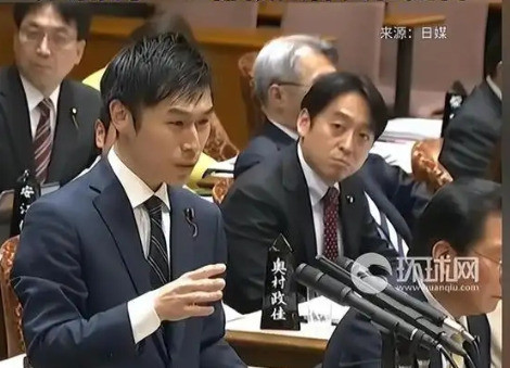 日本议员真汉子怒斥首相要道歉**文章：**