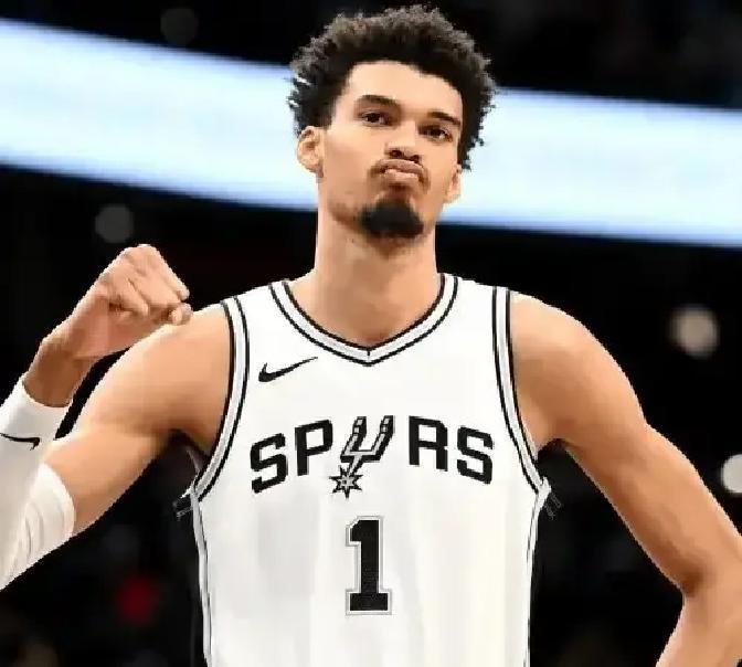 状元在抢最佳第六人？NBA正在见证一起“作弊”事件。你发现了吗？文班亚马近