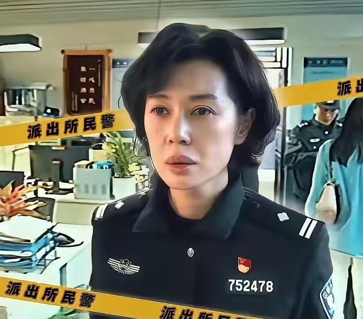 《藏锋》这剧看得人真拧巴。刑侦题材，段奕宏阿如那演得够劲，李纯也亮眼。偏偏那位