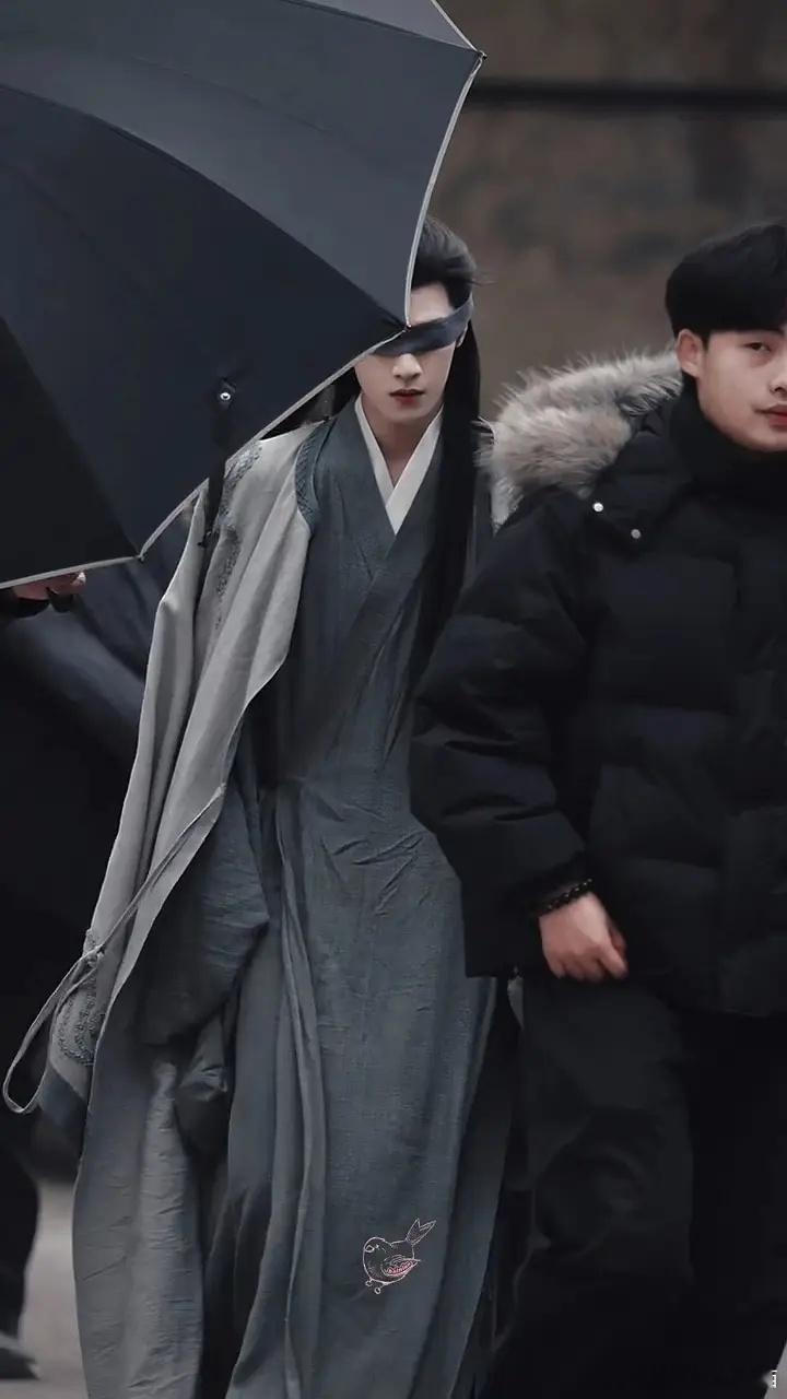 李昀锐言尚披发路透，上神下凡，清越脱俗，气度不凡，太绝了