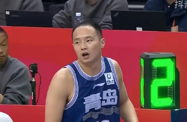 CBA12进八的比赛，青岛主场战山西汾酒，真精彩。青岛队在前三节落后20分的情况
