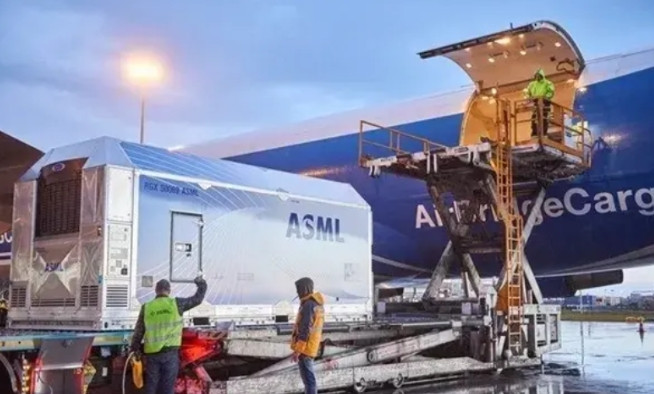 ASML称中国早已研发国产光刻机，中科院成功研发DUV光源技术能生产3nm。