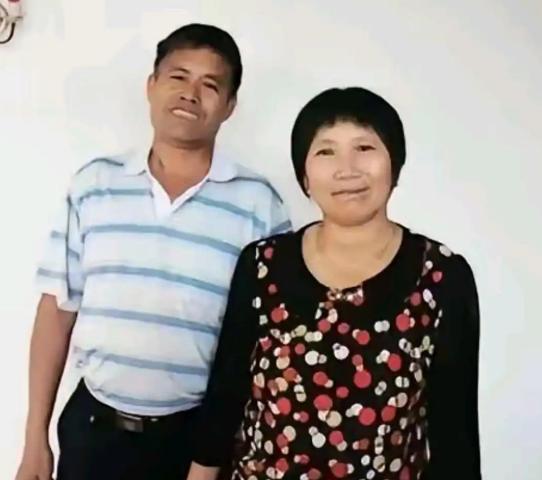 湖南最“傻”的继父火了！湖南一名男子，妻子早早离世，后来遇到一位女子准备重新组建