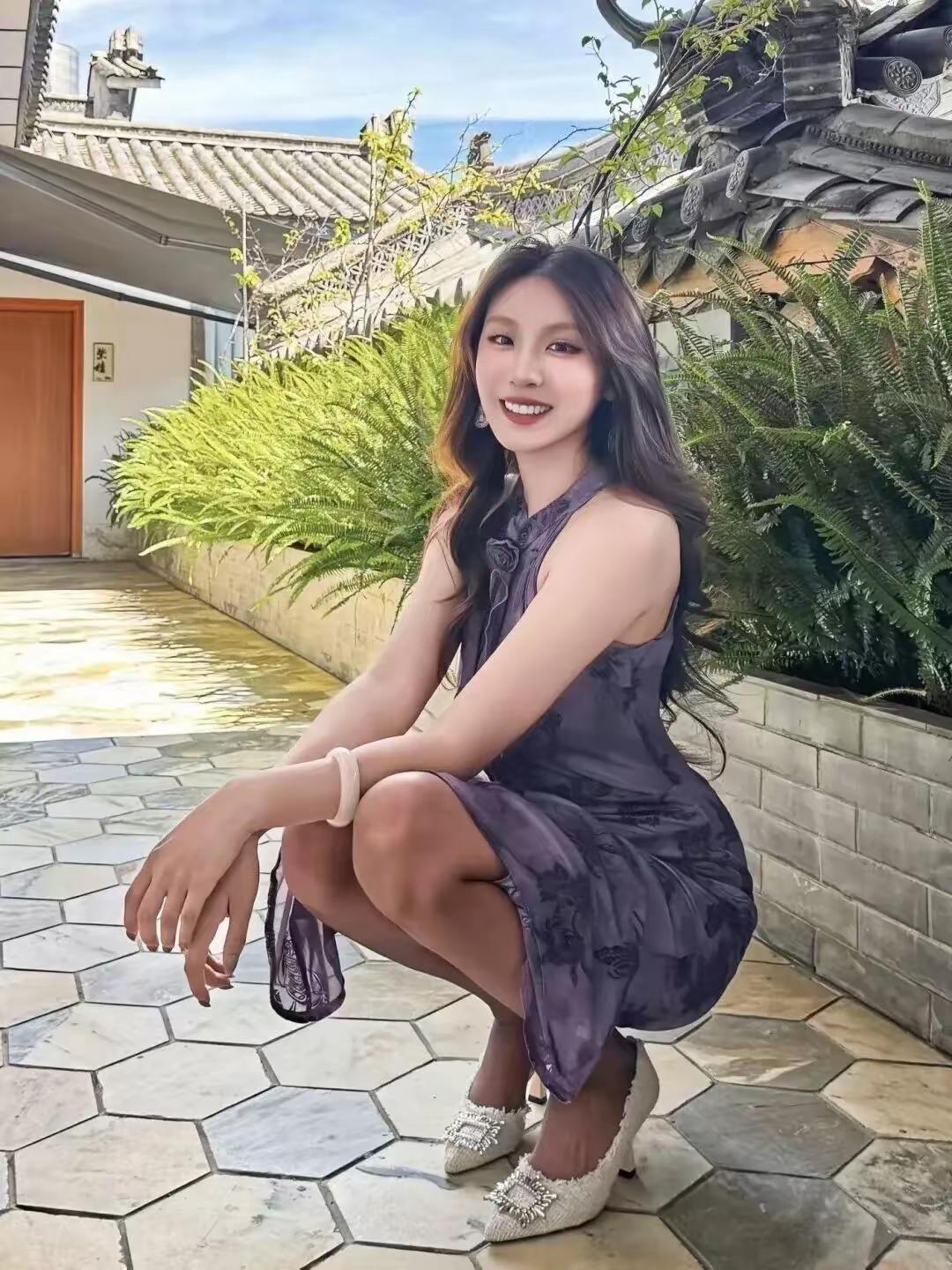 不要活的太累，不要忙的太疲惫；想吃了不要嫌贵，想穿了不要说浪费；心烦了找朋友聚会