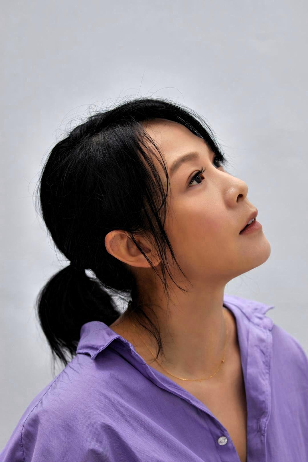 近日，刘若英44岁成功怀孕的采访经历格外引人关注。她说当初不仅要面对生理上的