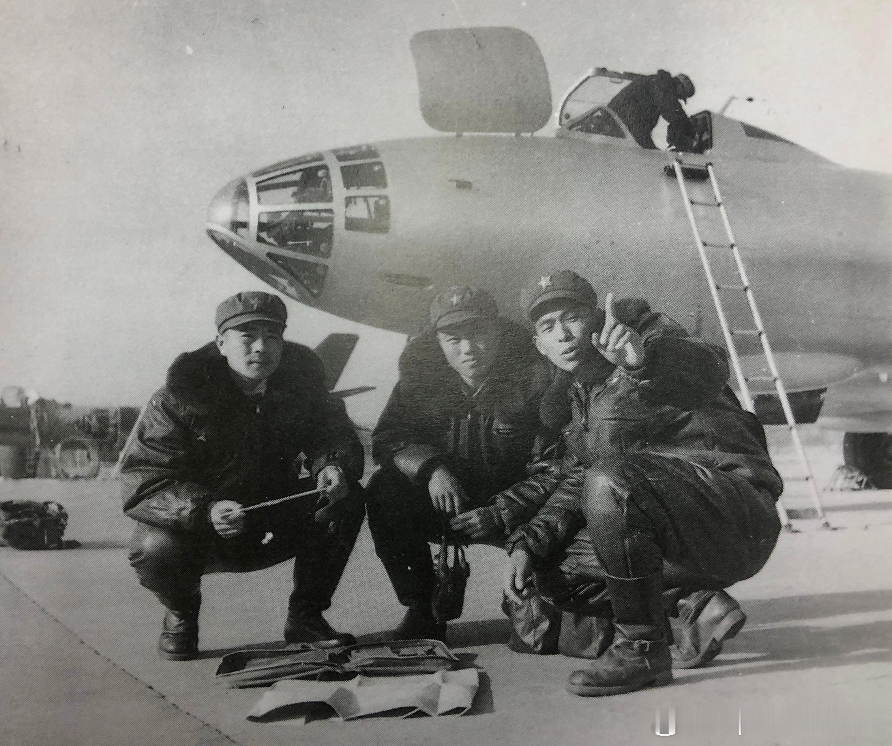 70年代空军飞机起飞前军事历史全触达​​​