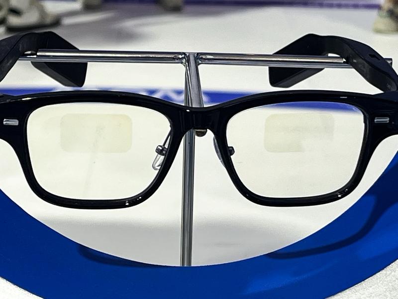 中国在AI眼镜领域简直太牛了！美银证券报告显示，全球AI眼镜供应链超80%的企业