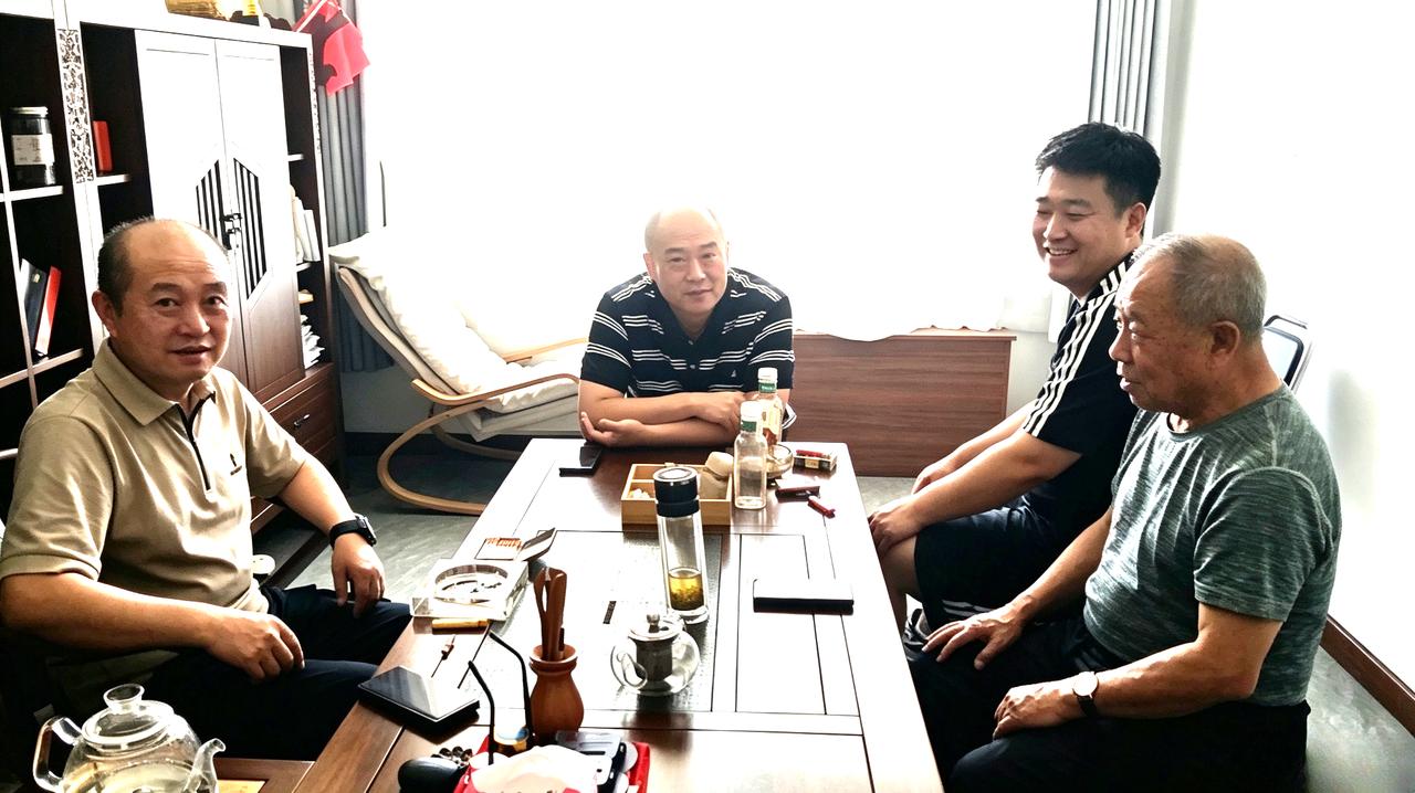 解决腐败问题，得从多方面下狠手。教育方面不能放松，得让公职人员从内心树立廉洁意