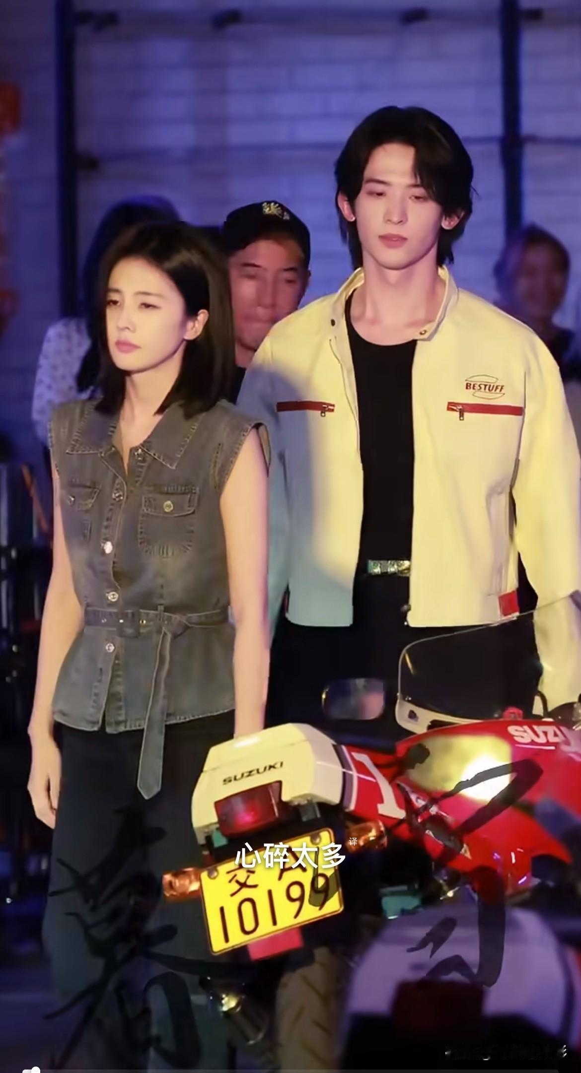 常华森资源拿到手软，各大热度小花基本都合作过，眼下更是搭档白鹿出演《开到荼蘼》，