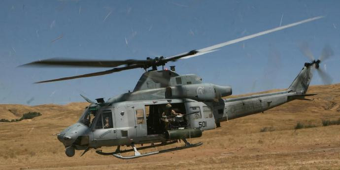 每天认识一件兵器美国UH-1“伊洛魁”通用直升机UH-1“依洛魁”（Iroqu