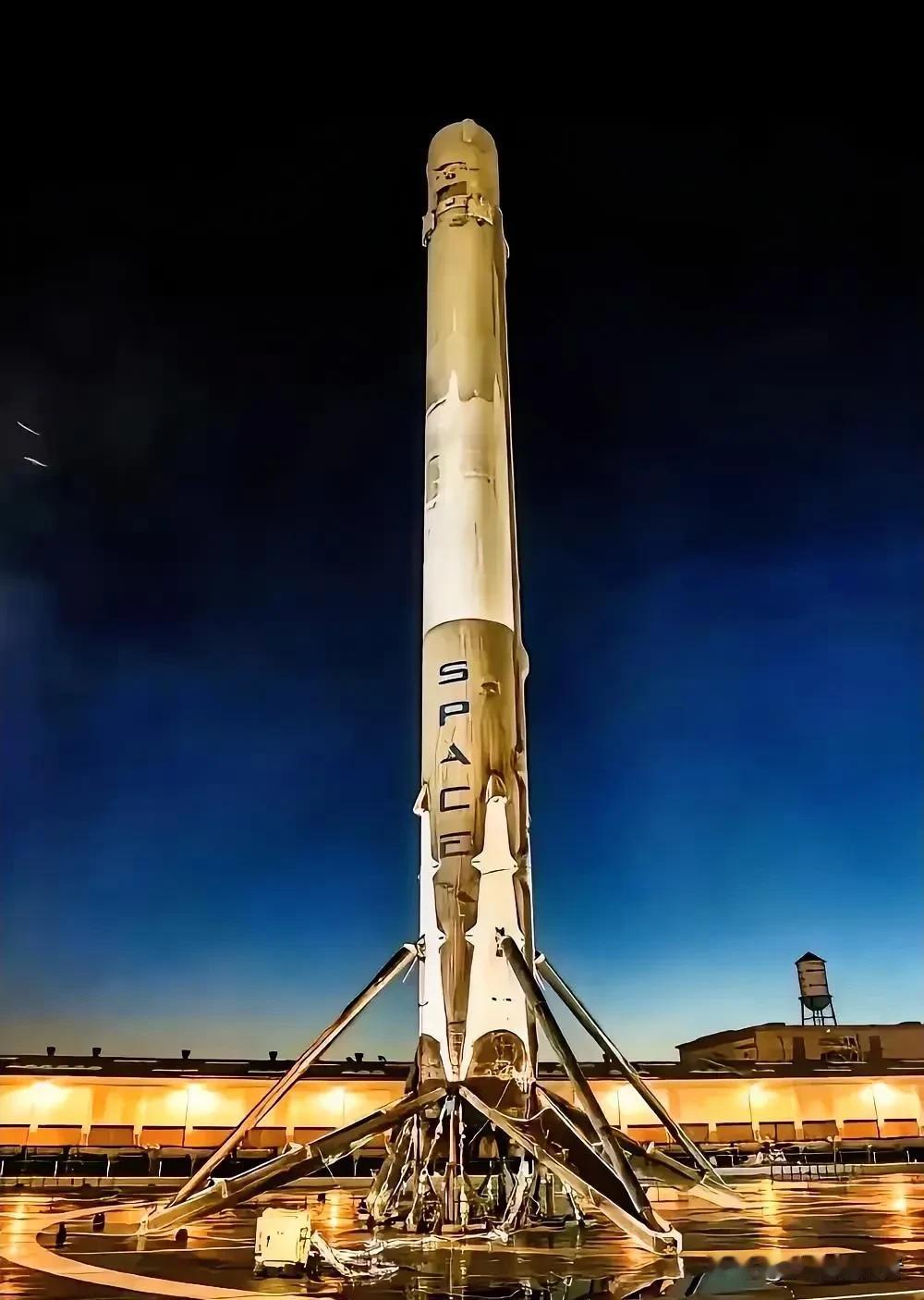 就在刚刚美国火箭发射突遭停电中断！7月23日，美国太空探索技术公司（Spac