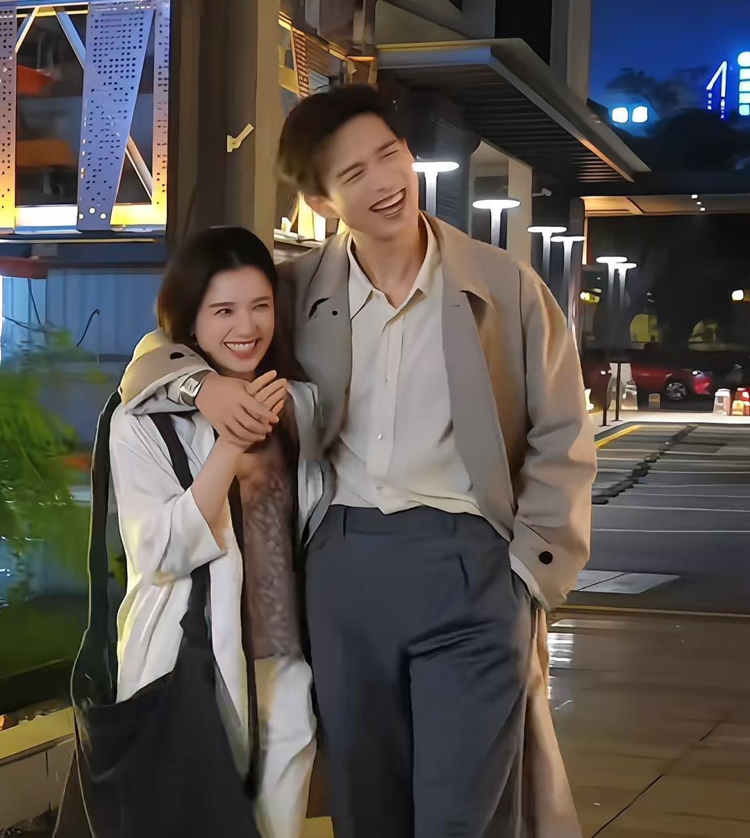 感觉每次跟她搭戏李现都笑的很开心！他该不会对她有啥想法吧[捂脸哭][捂脸哭]