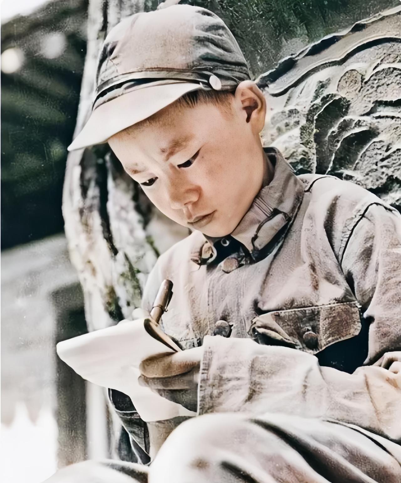 1935年，马家军要枪毙一个12岁的红军战士，到了刑场时，这名小红军毫无惧色道: