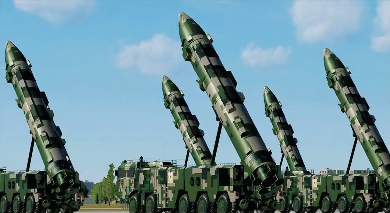 ·首战即决战！外媒称，美国通过卫星图发现解放军预演炸美日油库，用雷霆手段斩断日本