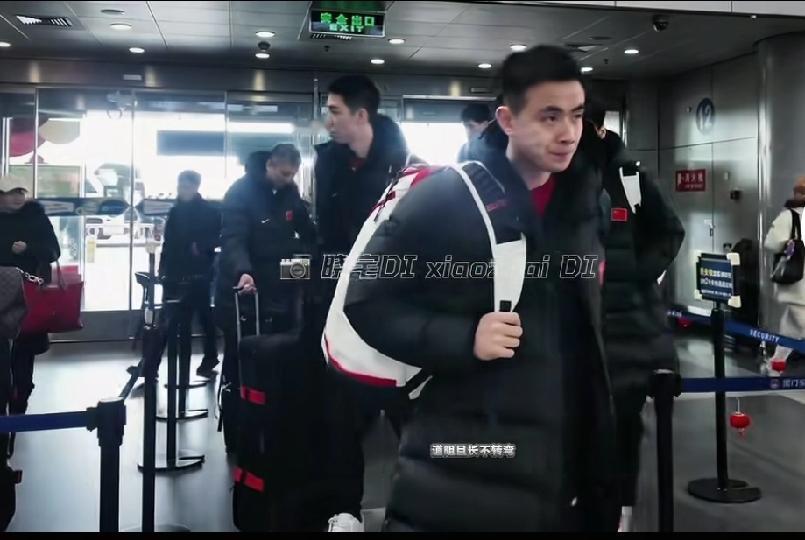 男篮赵继伟给无恶意碰瓷，当兵的前辈不可能是他，也希望他为老乡去抗日我们城市有