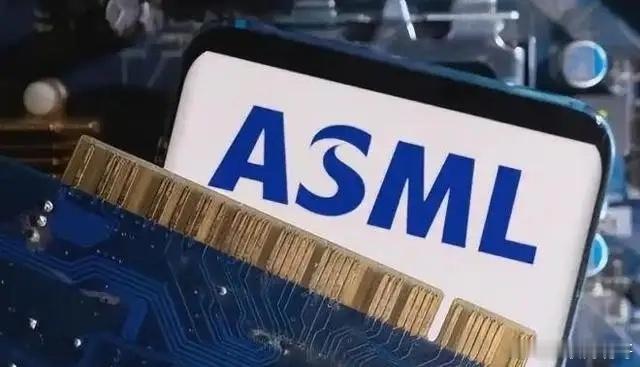 荷兰成了第一个被“祭旗”的欧洲国家！中国曾正式对涉及荷兰ASML光刻机的核心原材